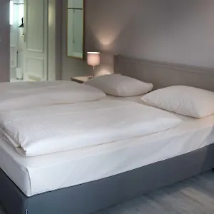 Hotel Deutsches Theater, Munique