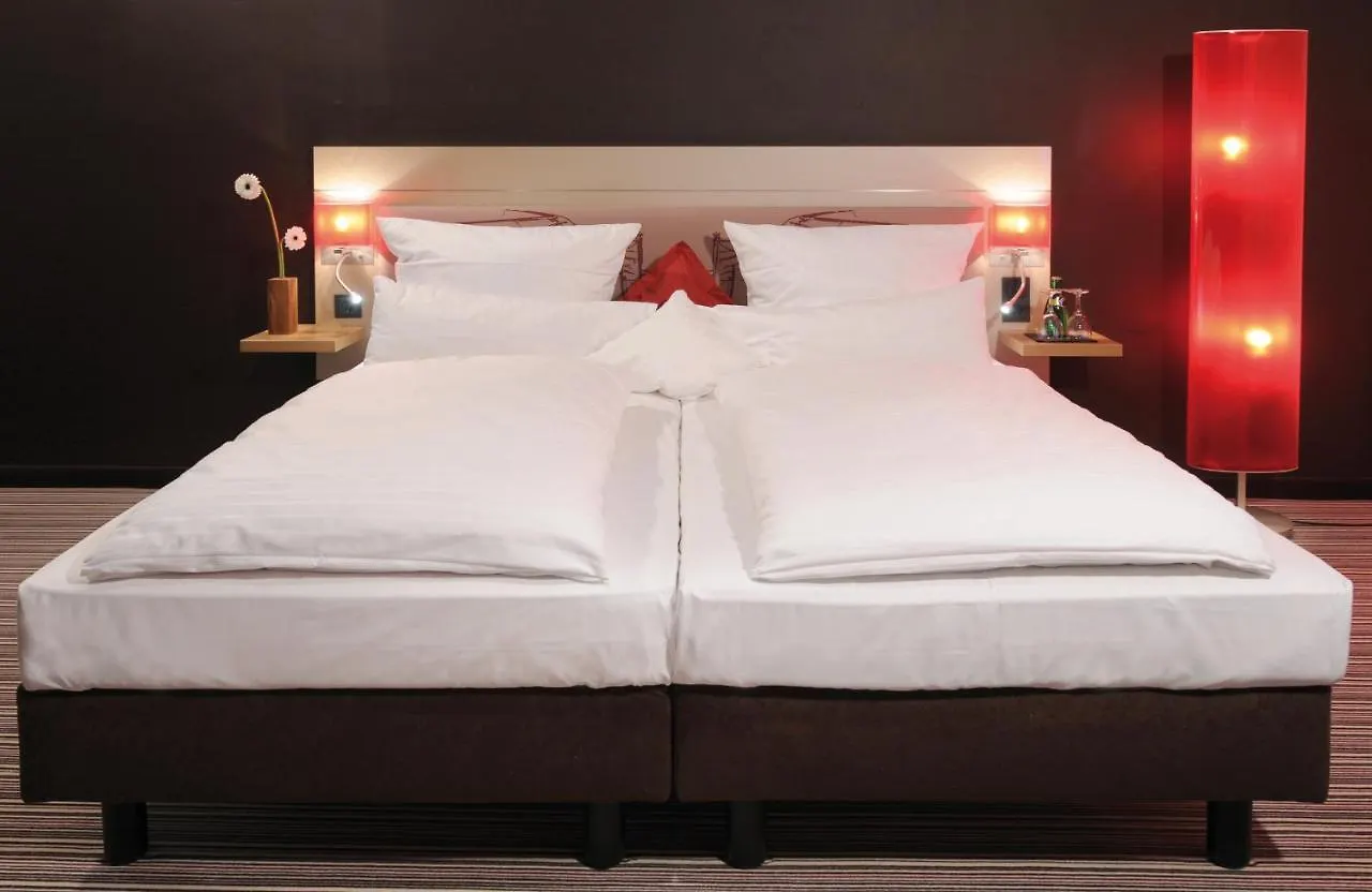 Leonardo Boutique Hotel Munich 4*,